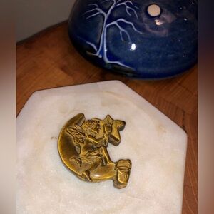 Tigers eye Angel Moon Figurine